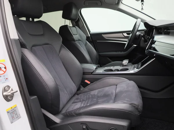 Audi A6 (2022) — foto 33 van 45