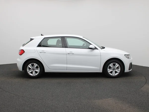 Audi A1 Sportback (2023) — foto 35 van 38