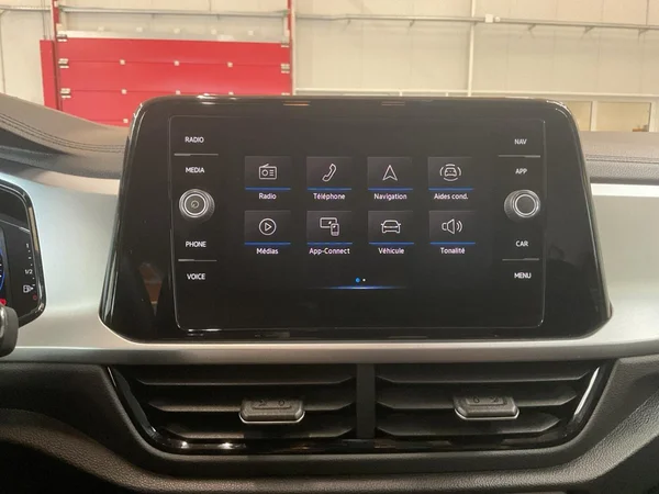VOLKSWAGEN T-Roc (2022) — foto 5 van 22
