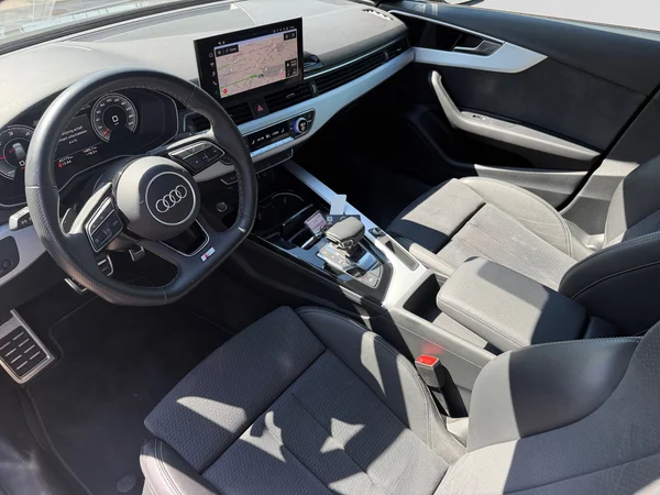 AUDI A4 Avant (2024) — foto 2 van 20