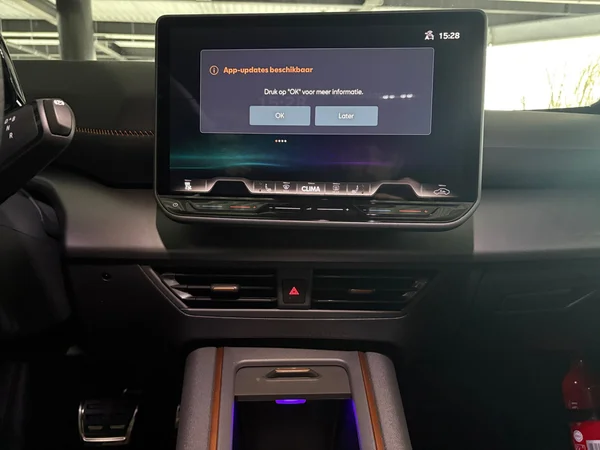 CUPRA Born (2025) — foto 2 van 24