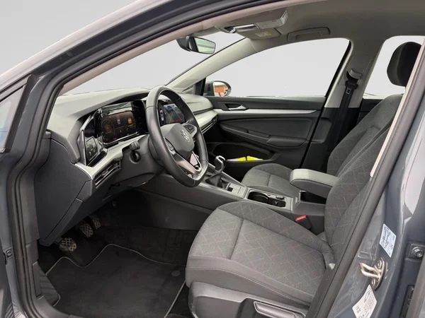 VOLKSWAGEN Golf VIII (2023) — foto 8 van 10