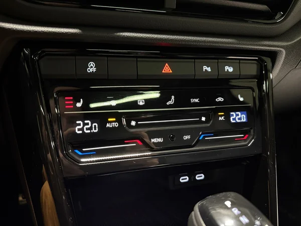 VOLKSWAGEN T-Roc (2025) — foto 3 van 16