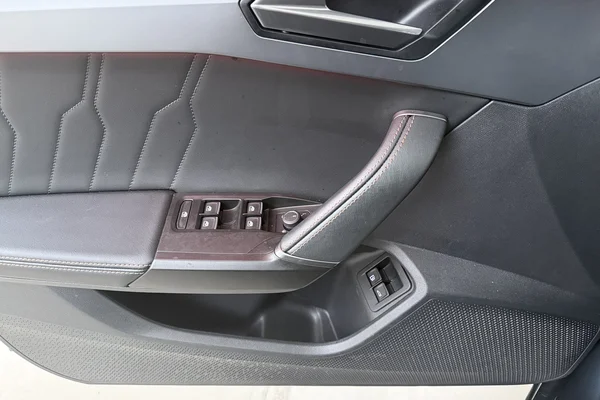 CUPRA Formentor E-Hybrid (PHEV) (2022) — foto 8 van 18
