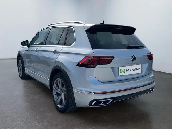 VOLKSWAGEN Tiguan (2022) — foto 30 van 34