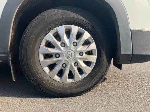 Maxus eDeliver9 (2023) — foto 16 van 33