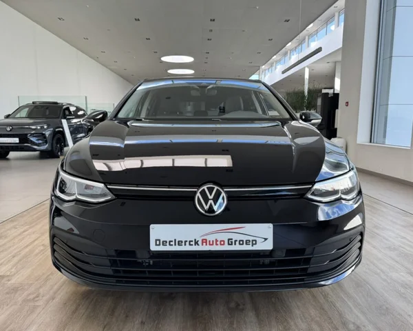 Volkswagen Golf (2021) — foto 28 van 30