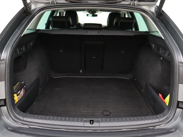SKODA Octavia Combi (2024) — foto 6 van 20