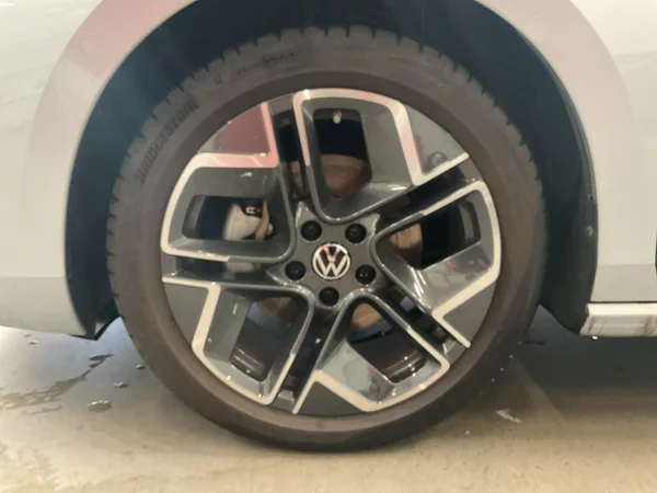 VOLKSWAGEN Passat SW (2025) — foto 16 van 24