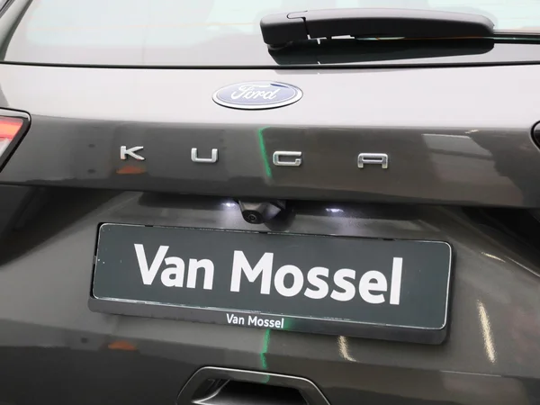 Ford Kuga (2022) — foto 33 van 41