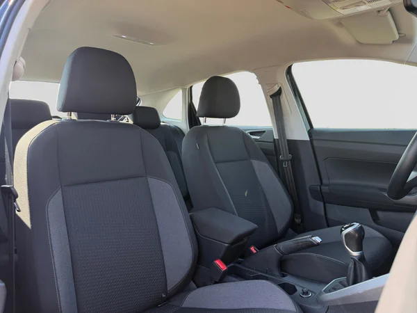 VOLKSWAGEN Taigo (2023) — foto 2 van 16
