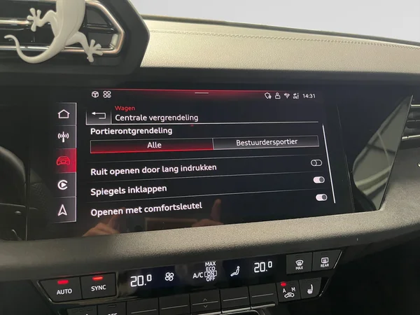 AUDI A3 Sportback PHEV (2025) — foto 2 van 24