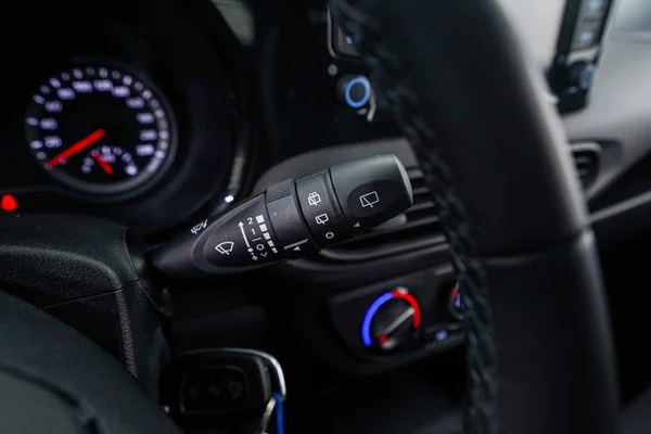 Hyundai i10 (2023) — foto 13 van 51