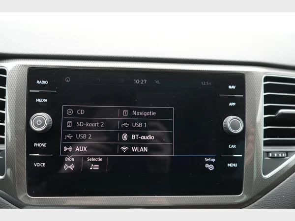 VOLKSWAGEN Golf Sportsvan (2019) — foto 5 van 27