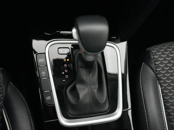 Kia cee'd (2024) — foto 2 van 29