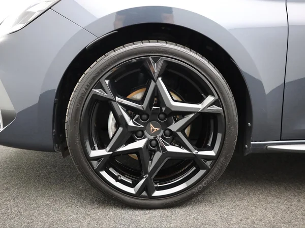 CUPRA Leon SW (2024) — foto 4 van 27
