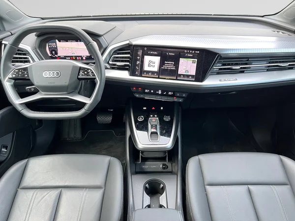 AUDI Q4 Sportback e-tron (2025) — foto 18 van 21