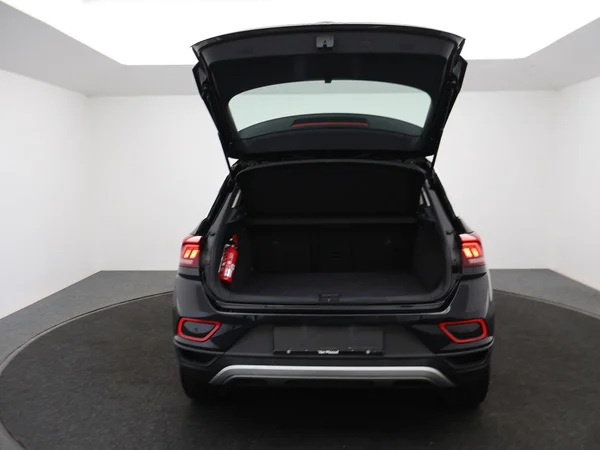VOLKSWAGEN T-Roc (2022) — foto 7 van 25