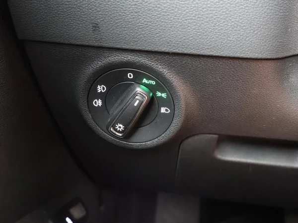 SKODA Karoq (2023) — foto 21 van 33