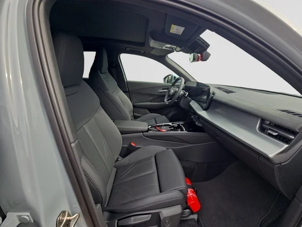 AUDI Q3 SUV (2025) — foto 2 van 24