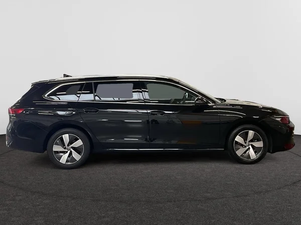 VOLKSWAGEN Passat SW (2025) — foto 21 van 24