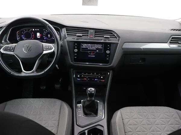 Volkswagen Tiguan (2022) — foto 10 van 25