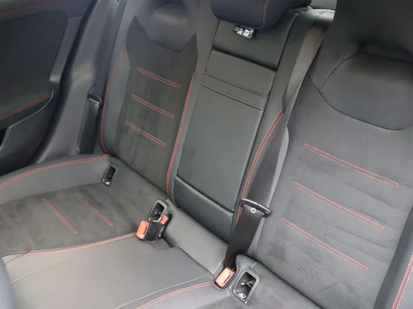 Mercedes-Benz CLA (2025) — foto 17 van 34
