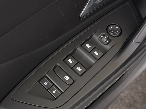 PEUGEOT 308 (2022) — foto 18 van 28