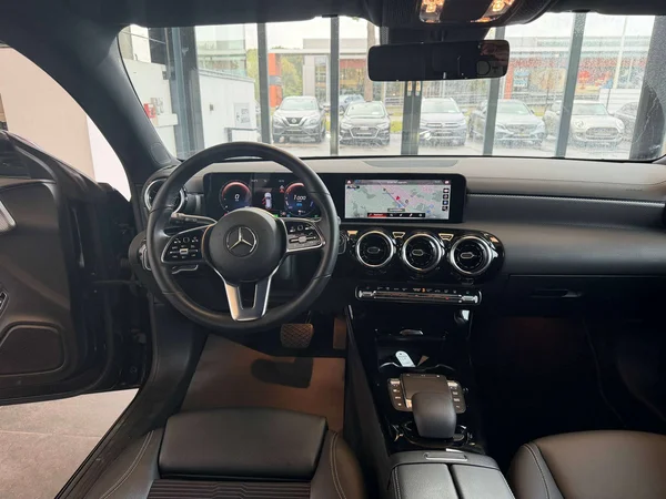 Mercedes-Benz CLA (2023) — foto 3 van 21