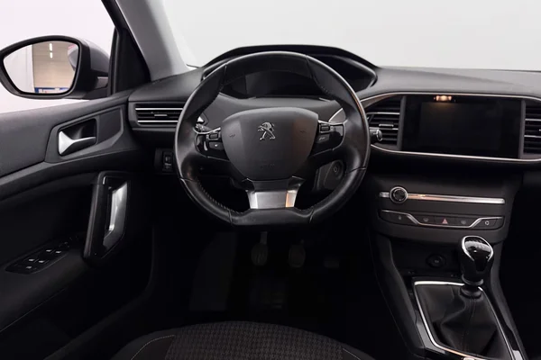 Peugeot 308 (2021) — foto 5 van 38