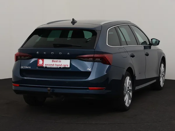 SKODA Octavia (2021) — foto 23 van 32