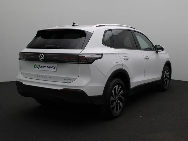 VOLKSWAGEN Tiguan eHybrid (PHEV) (2025) — foto 18 van 24
