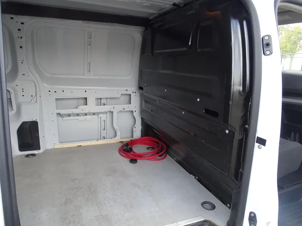 Opel Vivaro (2024) — foto 9 van 33