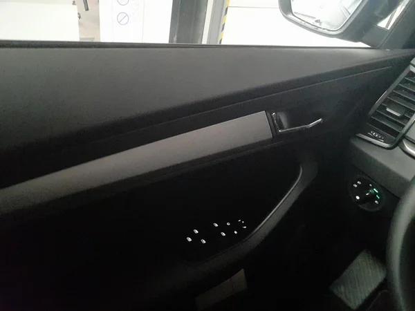 SKODA Karoq (2026) — foto 9 van 23