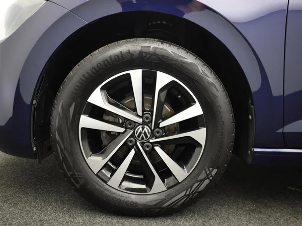 VOLKSWAGEN Polo (2021) — foto 3 van 20