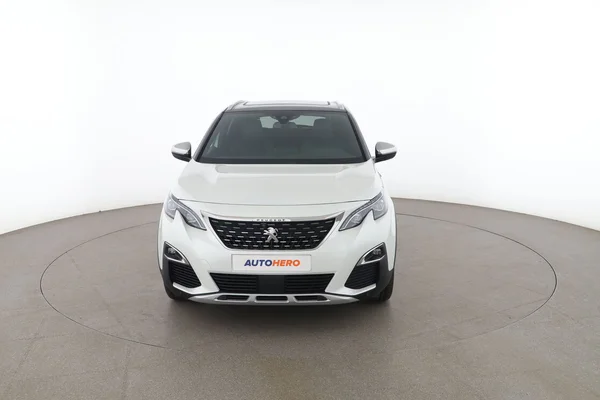 Peugeot 3008 (2018) — foto 15 van 16
