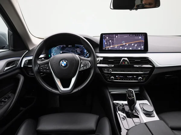 BMW 5 Reeks (2023) — foto 42 van 44