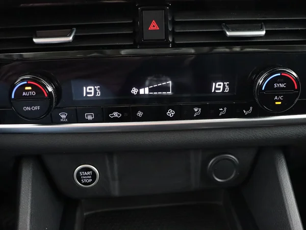 NISSAN Qashqai (2022) — foto 16 van 29