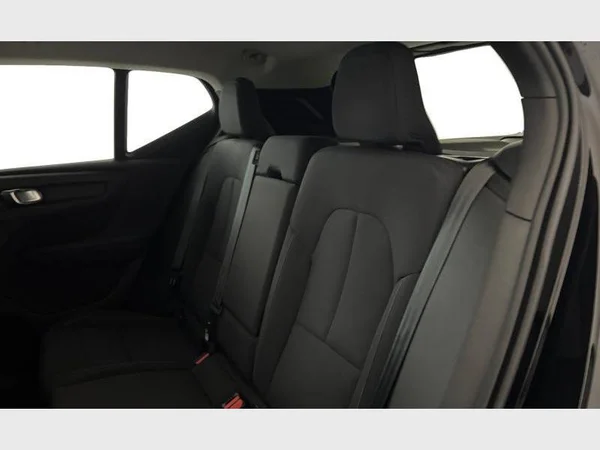 VOLVO XC40 (2022) — foto 3 van 28