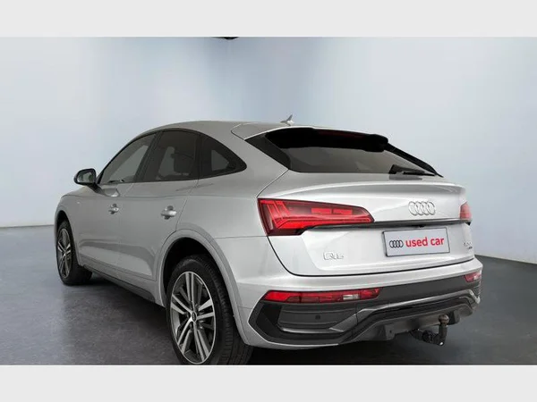 Audi Q5 (2022) — foto 37 van 40