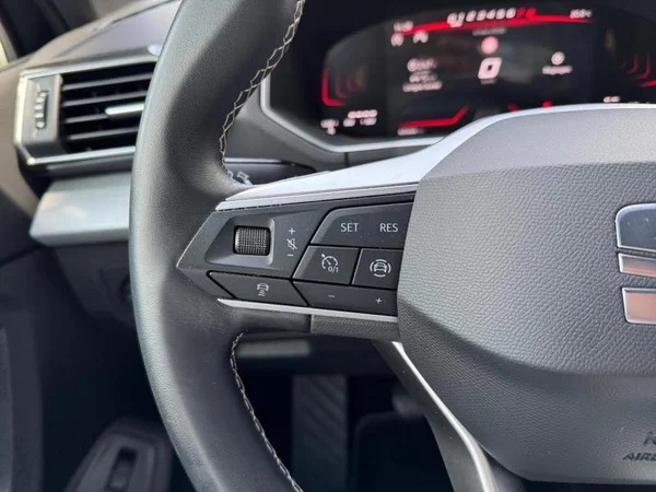 SEAT Tarraco (2023) — foto 10 van 32