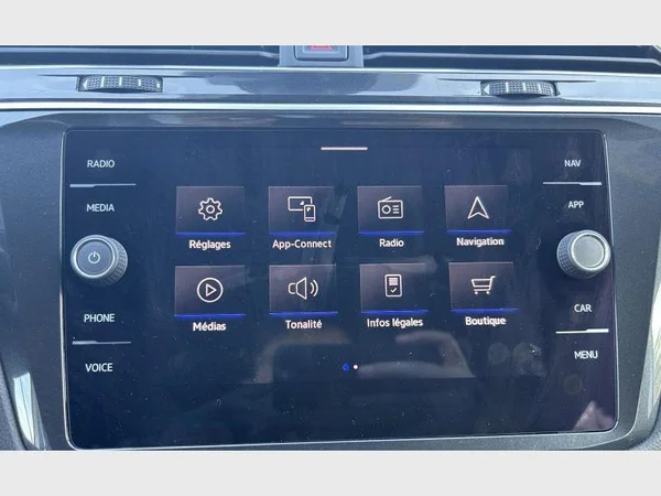 VOLKSWAGEN Tiguan (2021) — foto 21 van 33