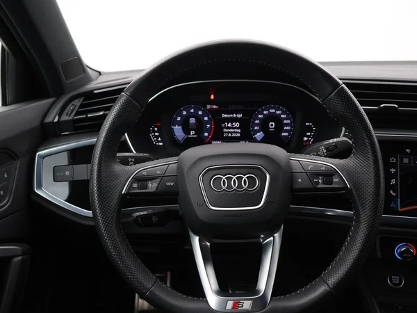 AUDI Q3 Sportback (2020) — foto 17 van 25