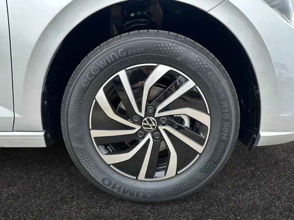 VOLKSWAGEN Polo (2026) — foto 13 van 20