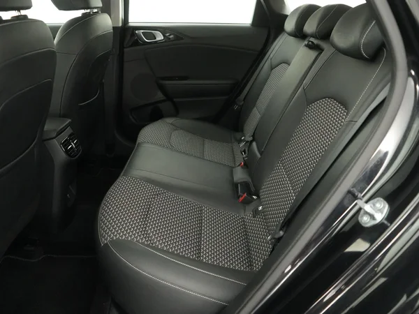 Kia cee'd (2024) — foto 7 van 22