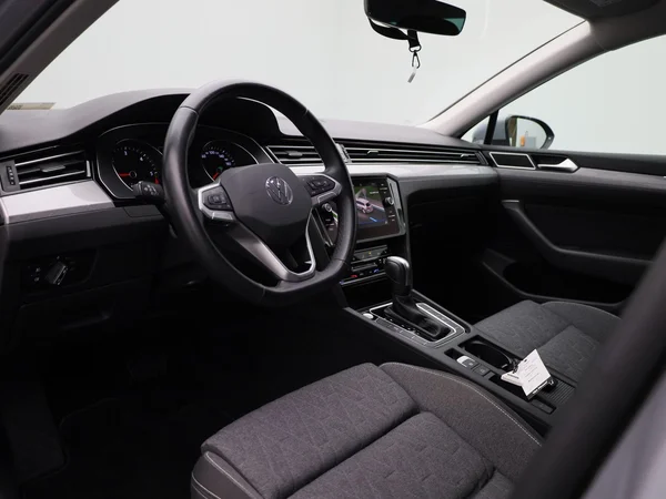 Volkswagen Passat (2024) — foto 25 van 42