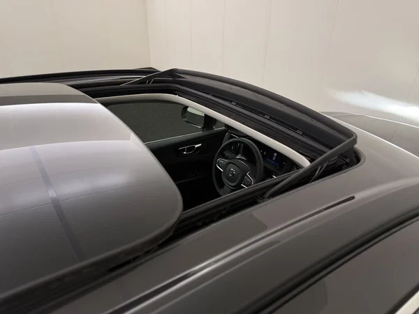 VOLVO XC60 (2022) — foto 22 van 30