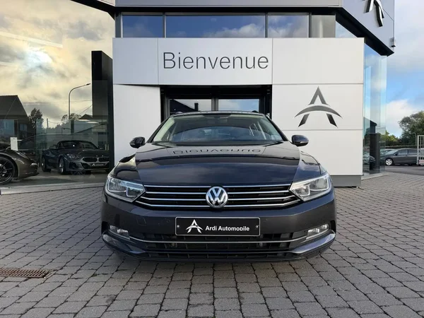 Volkswagen Passat (2019) — foto 12 van 23