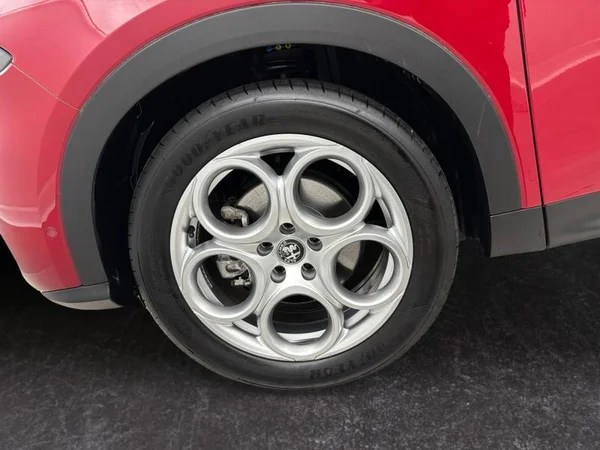 ALFA ROMEO Tonale (2023) — foto 25 van 25