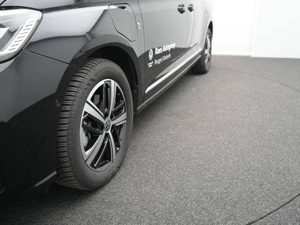 VOLKSWAGEN Caddy Maxi eHybrid (PHEV) (2026) — foto 13 van 31